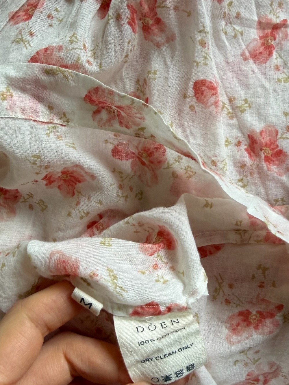 Doen Cream Blouse with Pink Floral Print - Picture 5 of 6